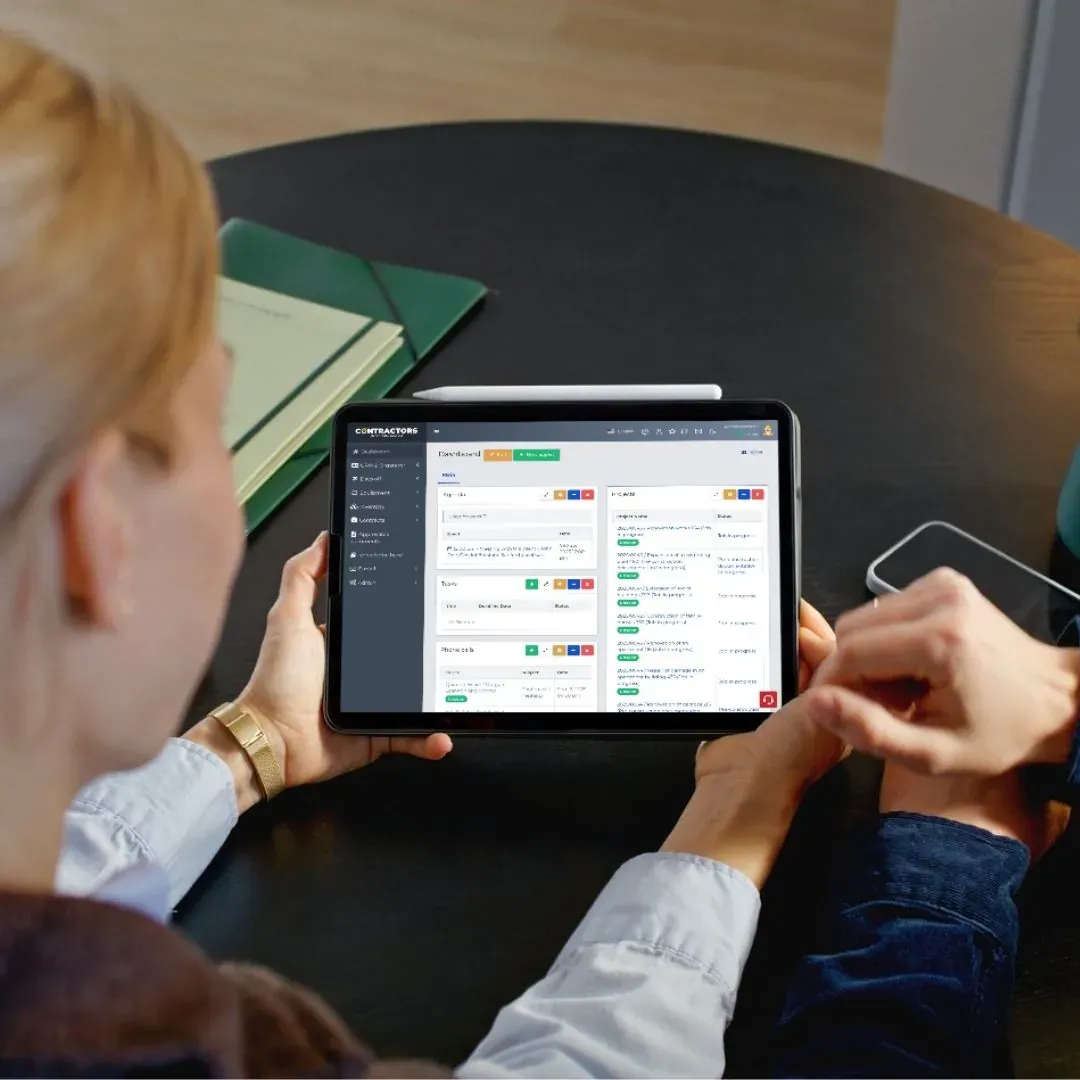 Contractors.es - application in use on a tablet
